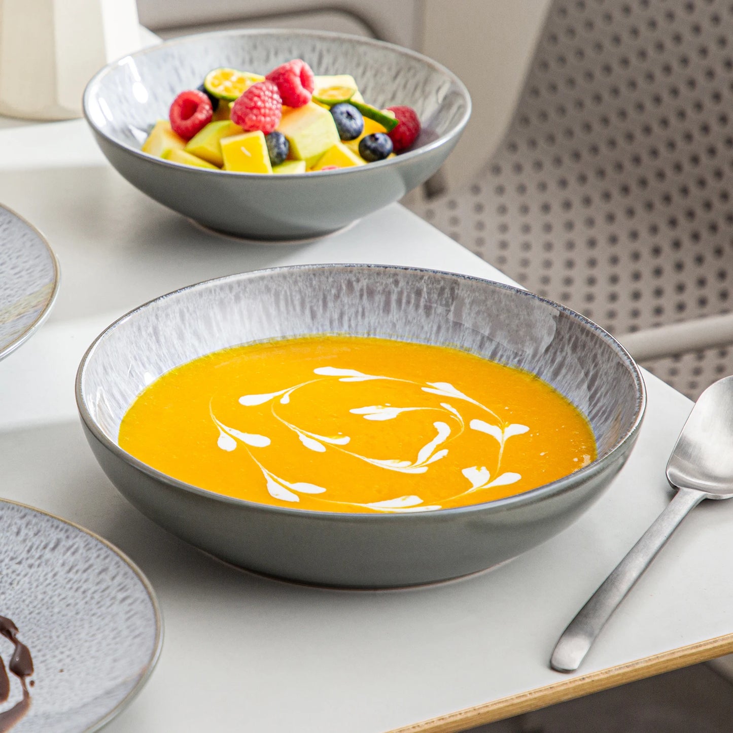 Embossed Stoneware Tableware Set